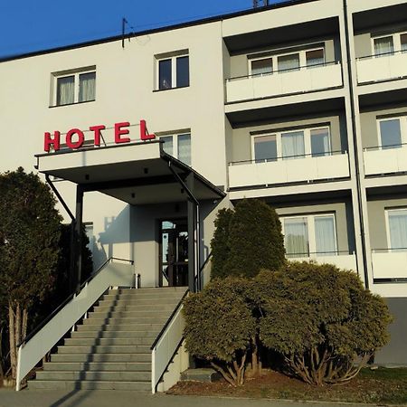 Hotel Млава Екстер'єр фото